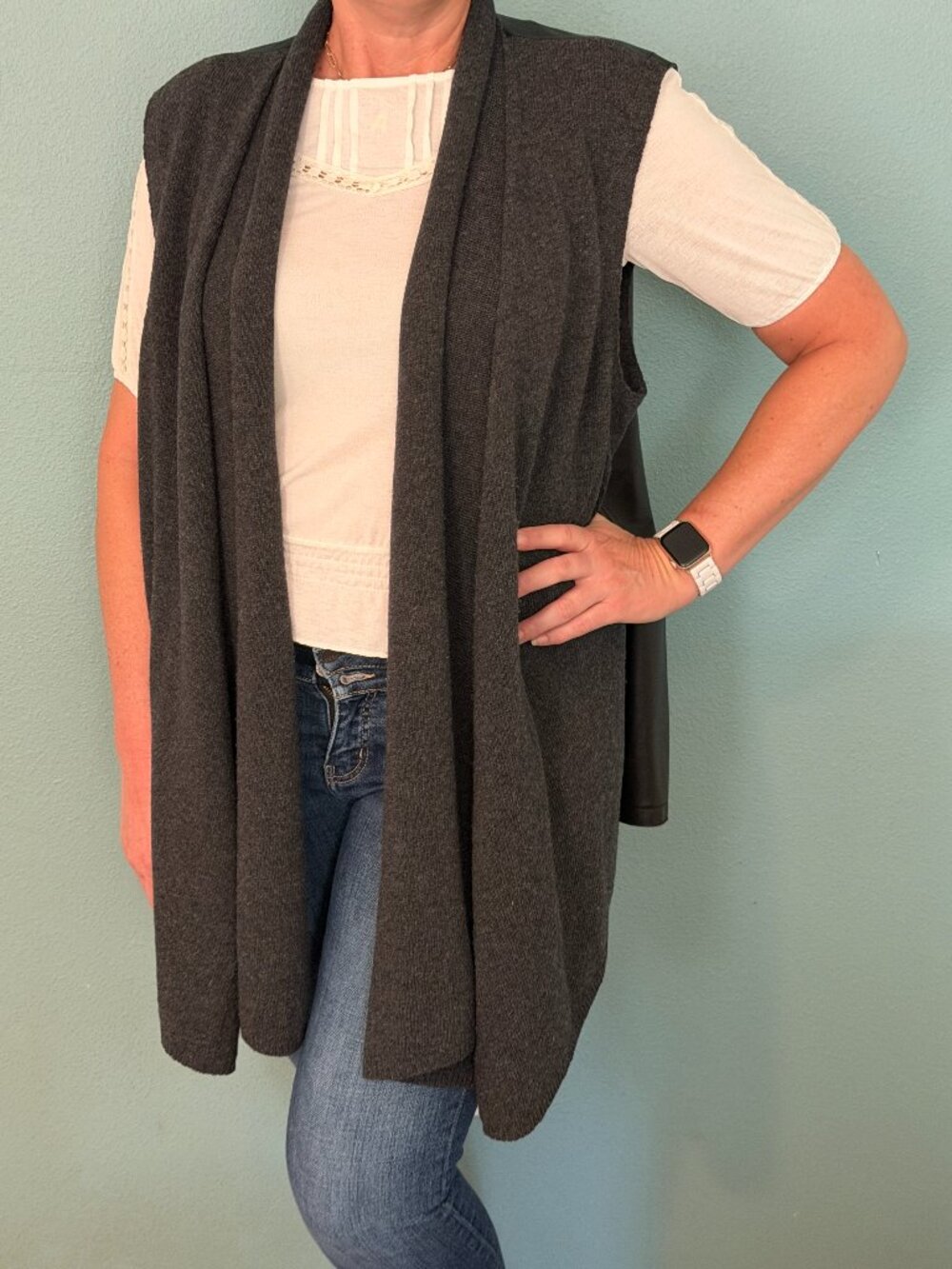 Lafayette 148 Cashmere/Wool classy stylish Sweater Vest